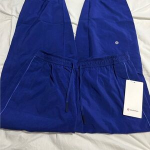 lululemon athletica woven MR jogger in deep blue